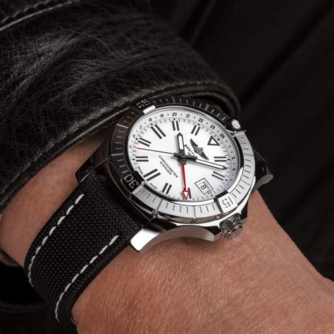 breitling white dial|breitling avenger 43 white dial.